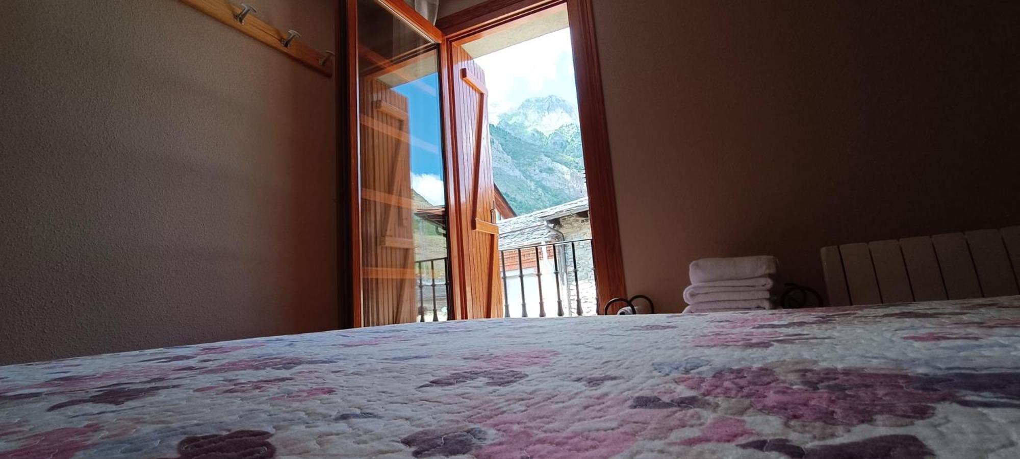 Apartamento El Refugio De Sara Benasque Dış mekan fotoğraf